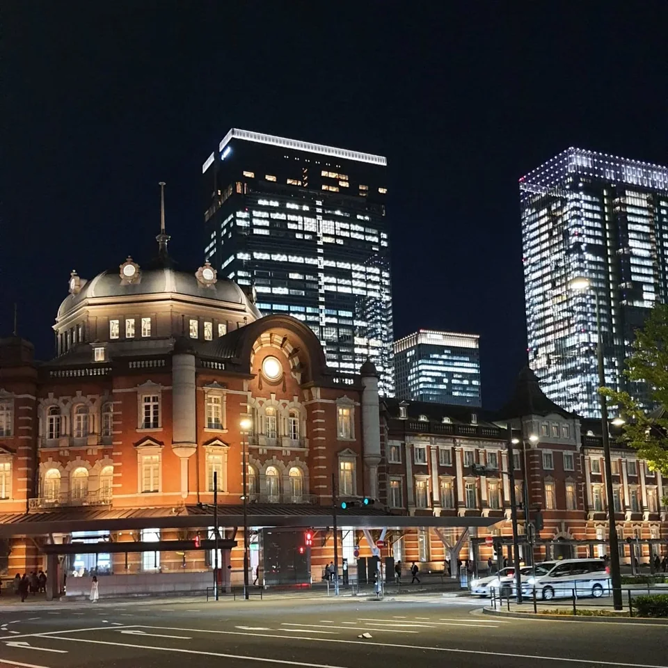 東京車站夜景，原貼文第 2 張照片
