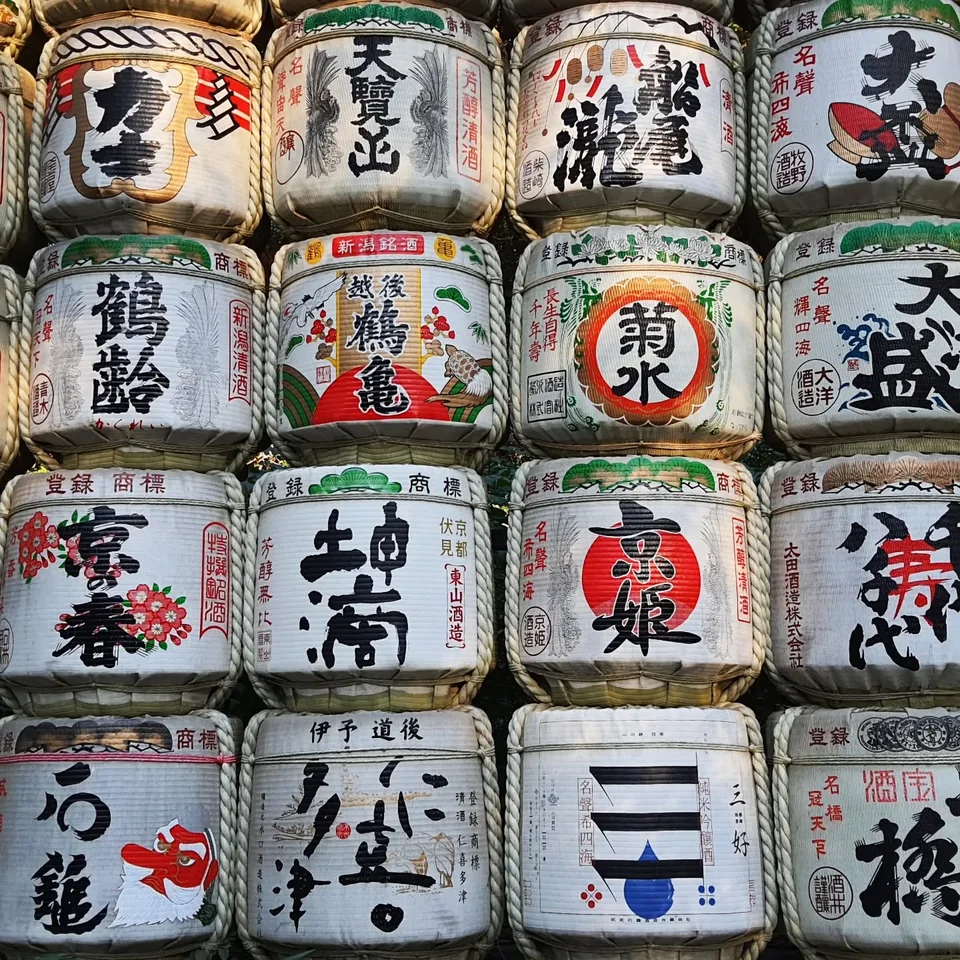 明治神宮酒桶牆與境內，原貼文第 1 張照片