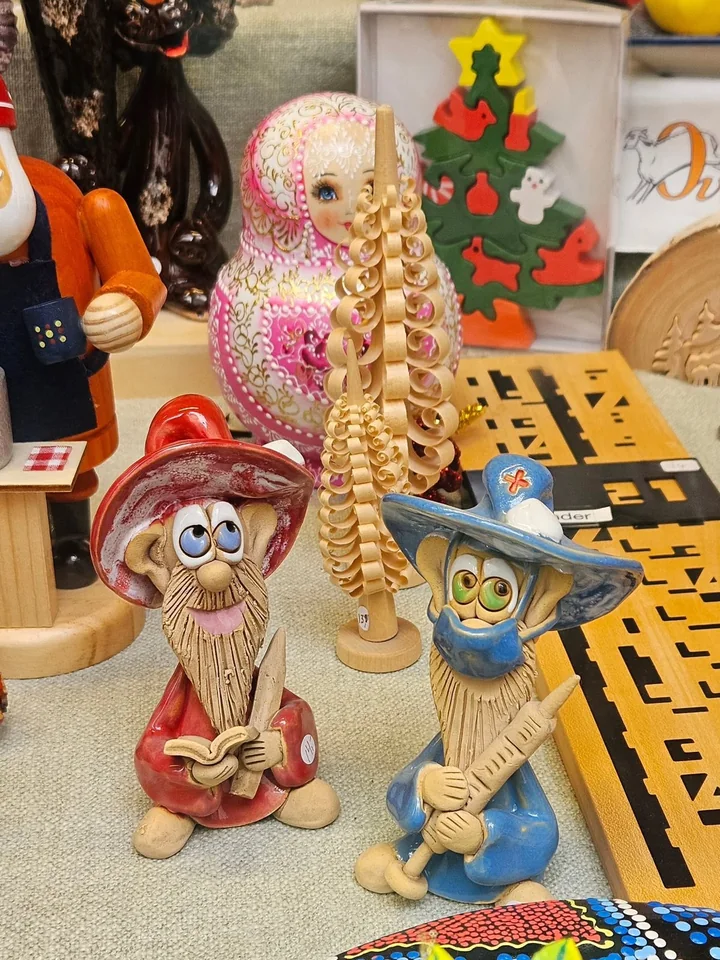 羅騰堡特色手作童話尖帽小精靈與木雕玩偶