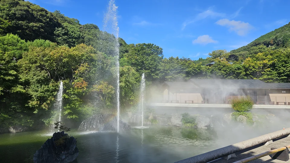 勝尾寺池畔與晨間水霧
